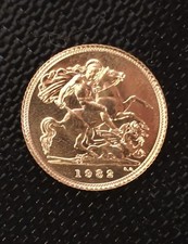 Half Gold Sovereign Queen Elizabeth II  1982. 22ct Gold. Very Clean Coin