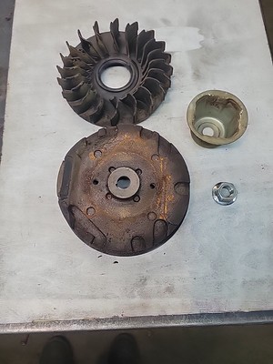 Briggs & Stratton Flywheel 798821 W/794273 Fan & 591302 Starter Cup | eBay