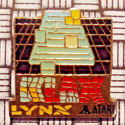 Vintage Retro Gaming ATARI Lynx KLAX Emaille Pin Anstecker 19mm x 19mm