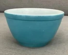 Pyrex, Vintage, Blue Bowl 40 L   1 -1/2 PT Ovenware note imperfections in glass