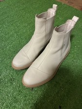 Toms Womens Charlie Chelsea Boot Size 9.5 Light Sand