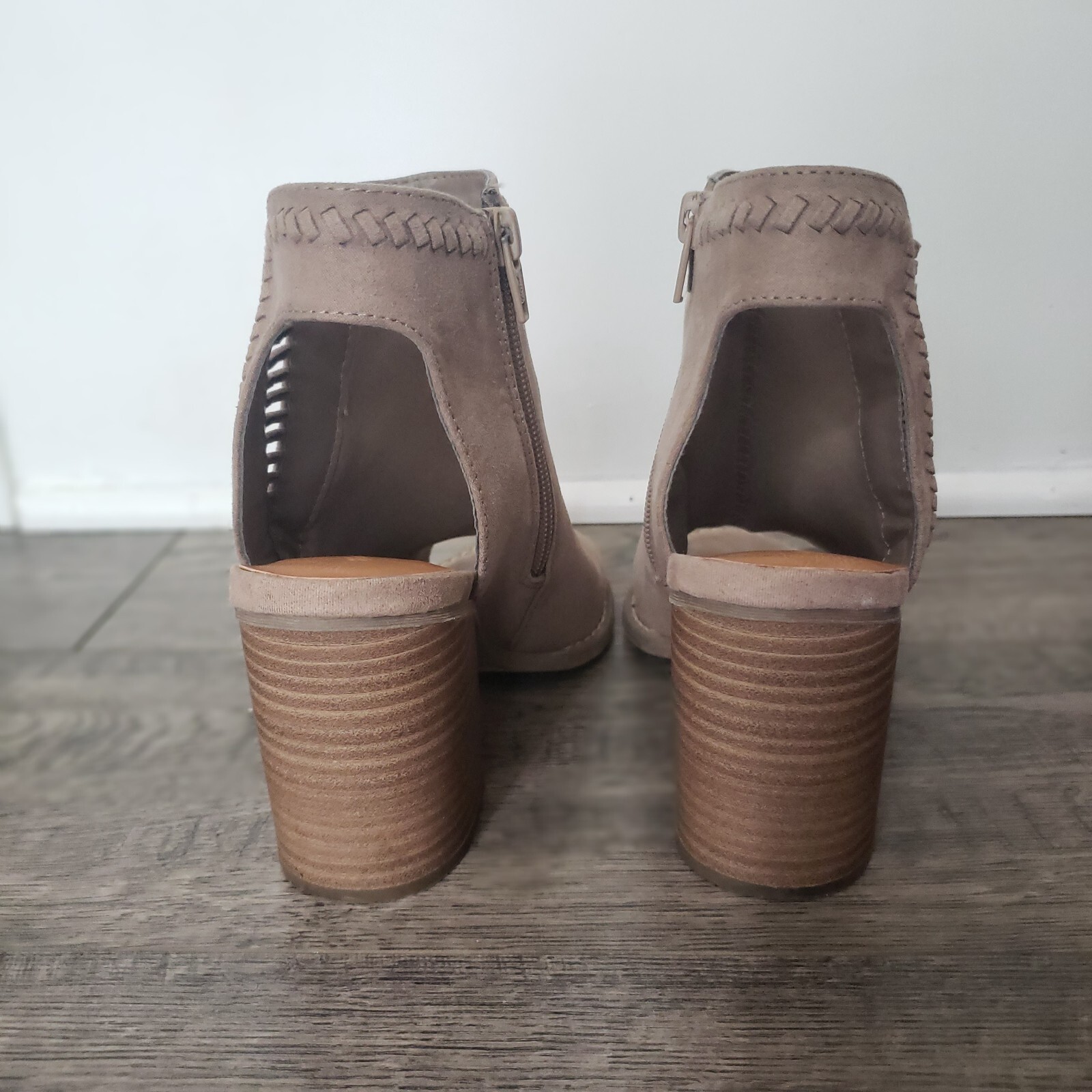 Universal Thread Open Toe Bootie High Block Grayi… - image 6