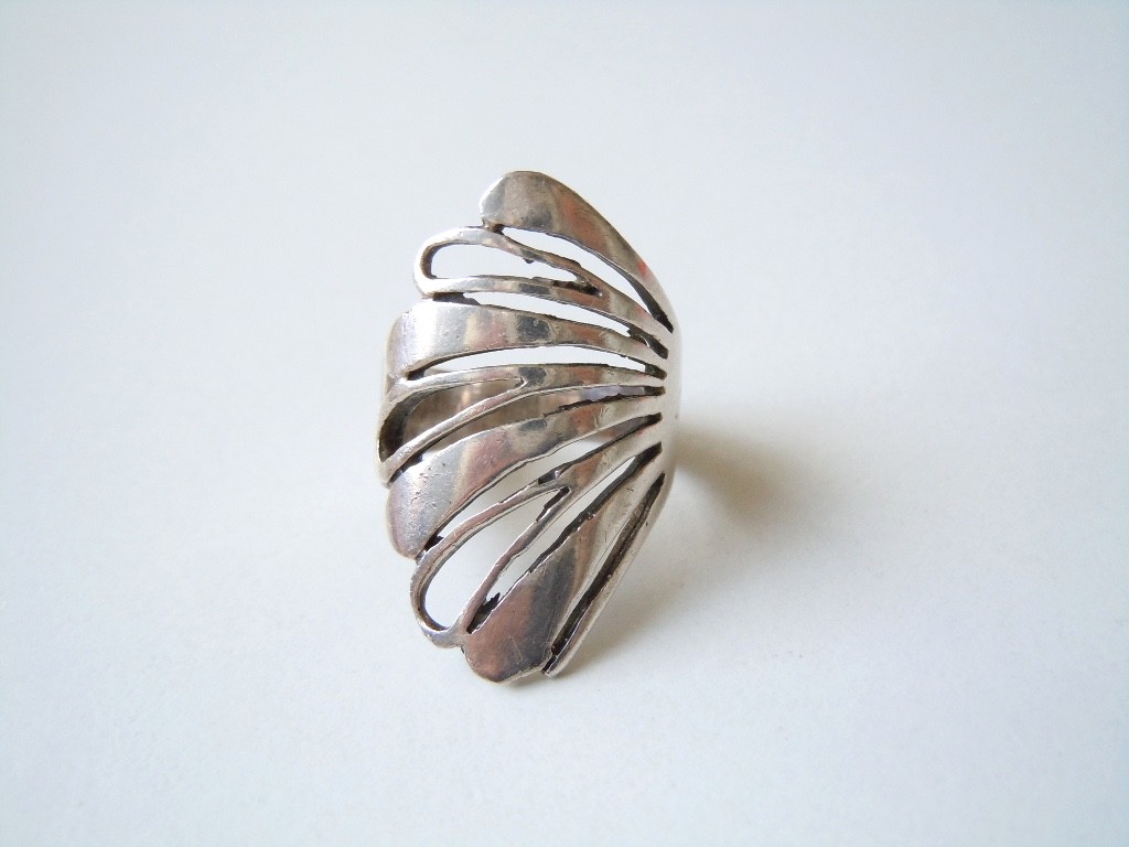 Vintage Ring Silver Wing Fan Cutout Pattern Size 5.5 5.1g Unstamped-image