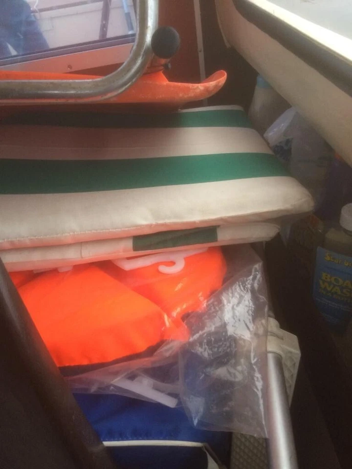 Angelboot mit Motor und Trailer - Bild 2 von 4