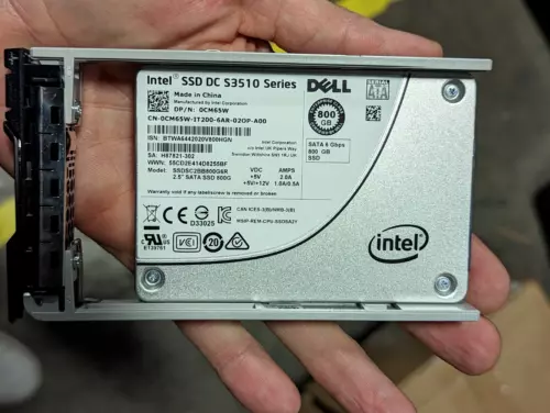 Intel SSD DC S3510 Series 800GB SSDSC2BB800G6P Dell CM65W + Tray SSD Solid State - Picture 2 of 3