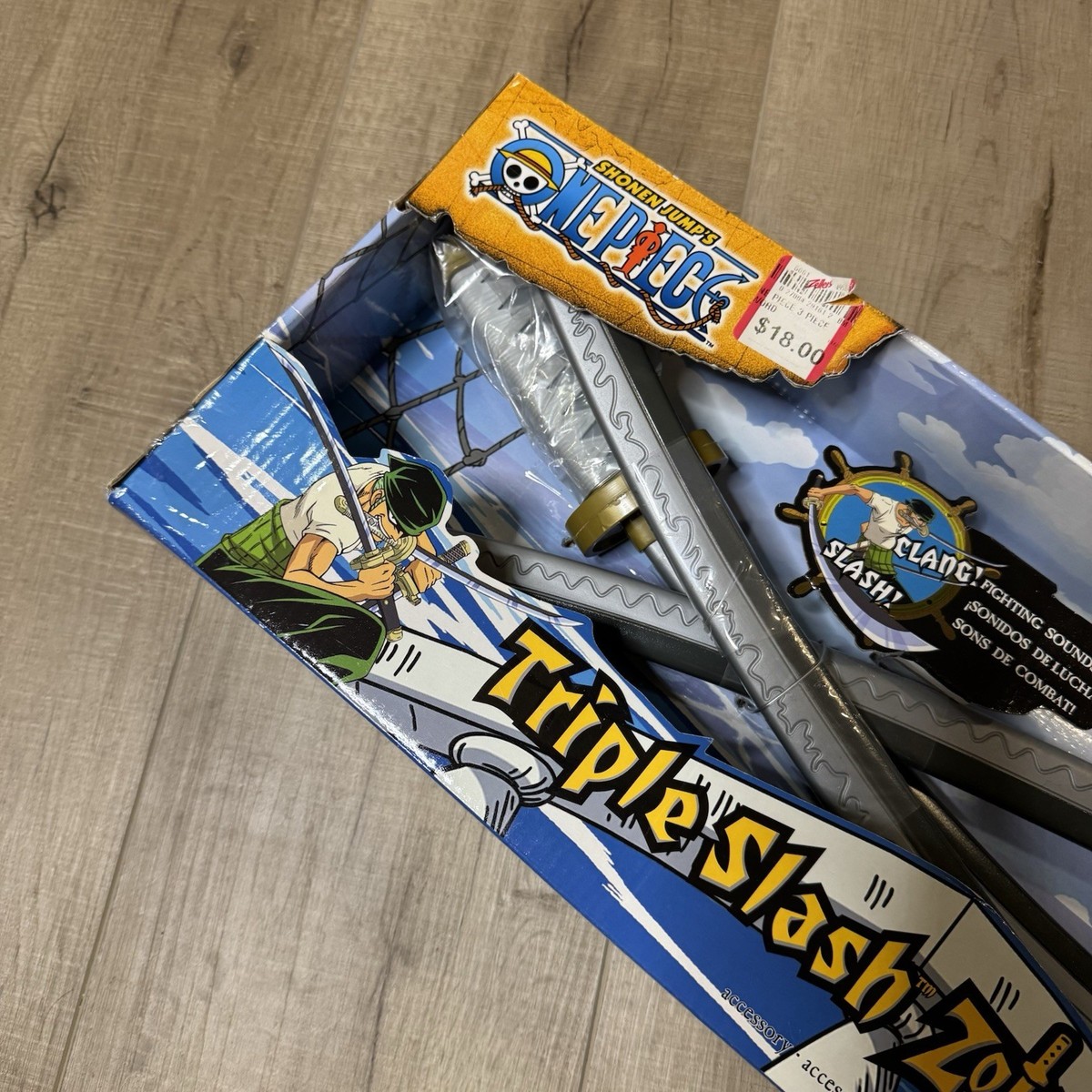 NEW 2005 Shonen Jump's One Piece Triple Slash Zolo RORONO Swords