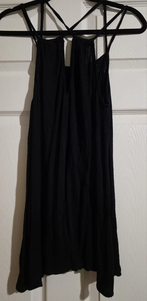 Camiseta sin mangas Torrid blanca y negra larga fluida con tiras tórrida talla 00 Foto 2 de 3