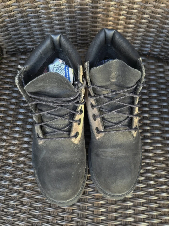 (M052 981) 🥾 Timberland 6-Inch Premium Junior – Nubuck Noir & Gris – Taille 37 - Photo 4/4