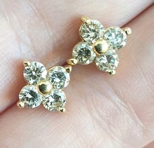 Pretty 18ct Gold 1ct Diamond Earrings Studs