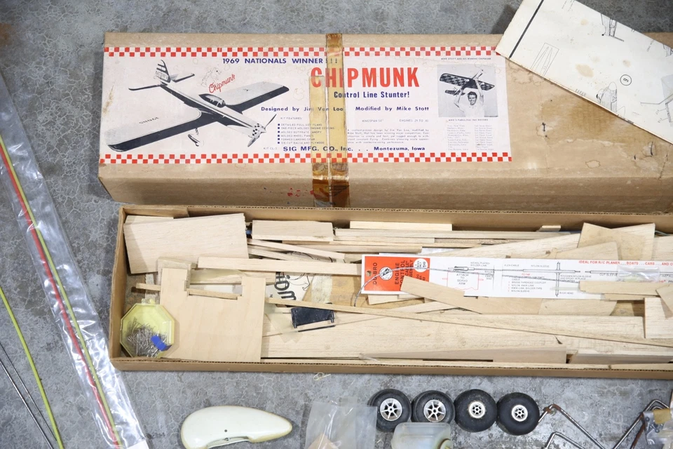 SIG JIM VAN LOO'S SEMI-SCALE "CHIPMUNK" CONTROL LINE STUNTER MODEL AIRPLANE VTG - Image 2 of 4