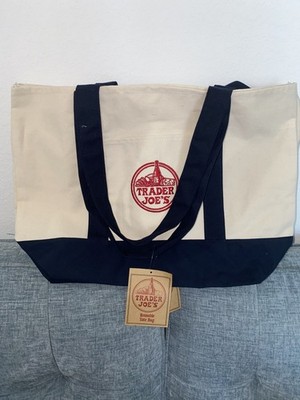 Trader Joe s Large Tote Bag   Viral / Celebrity Favorite   Rare Outside USA