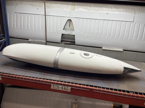 1980 Cessna 335 R/H Fuel Tip Tank W/Light 300 400 Series