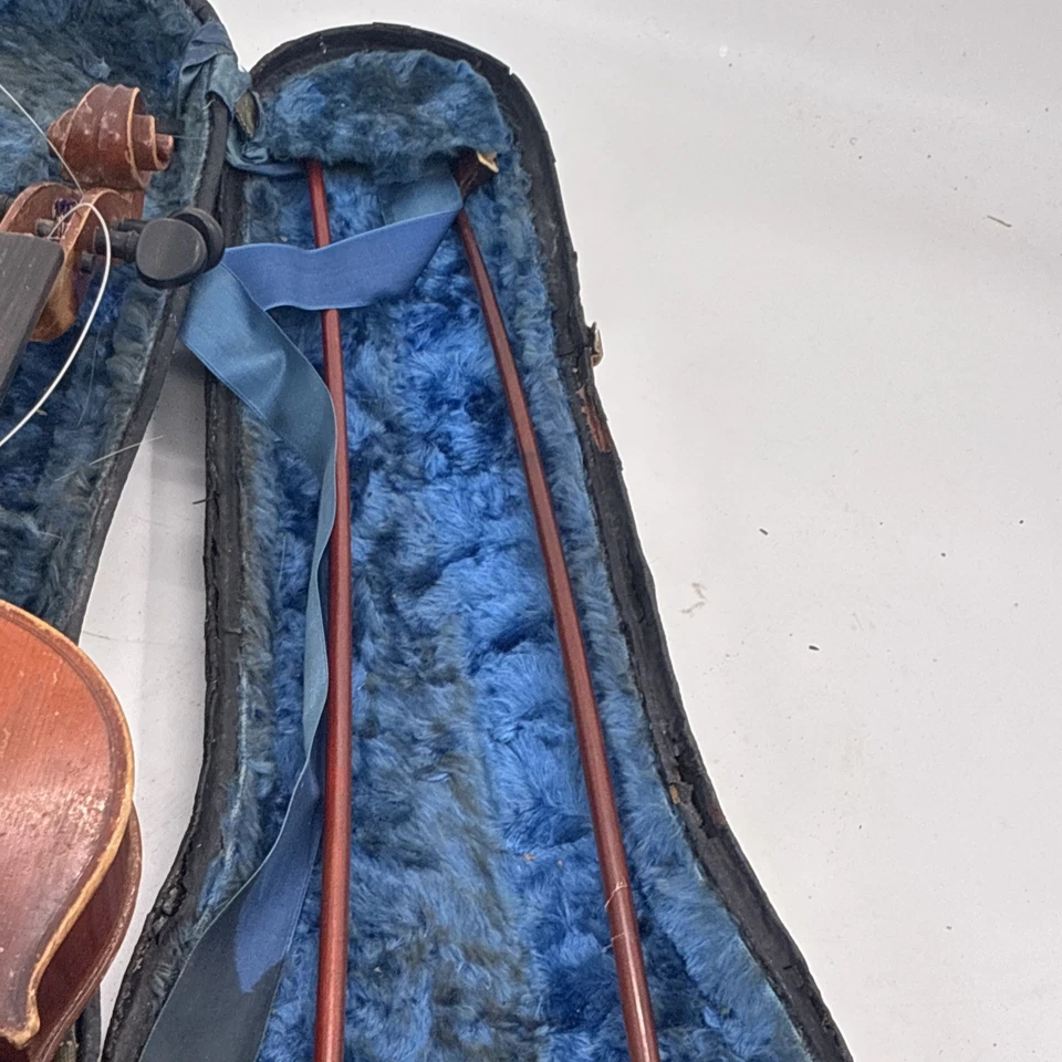 Antique Grand Solo Violin Copy of Stradivarius Germany w/ Case & Bows AS-IS - Image 2 of 4