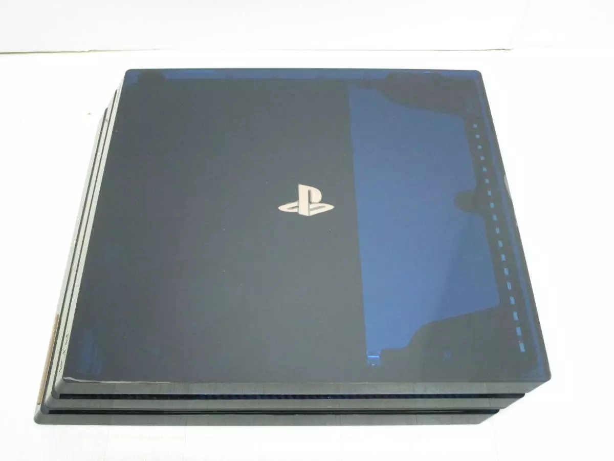 PS4 Pro com edição limitada - Record Gaming - Jornal Record