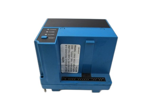 Honeywell EC7823 A 1004 EC7823A1004 CONTROLLER CONTROLLO BRUCIATORE Nuovo - Foto 2 di 6