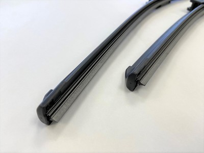 Vauxhall Insignia B 17 on RHD Front Windscreen Wiper Blade Set  