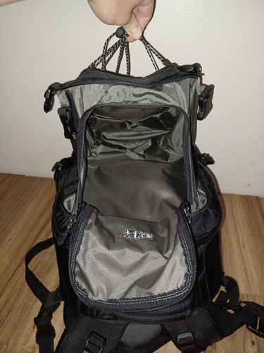 Borsa fotocamera multitasche imbottita resistente professionale Tenba buone condizioni - Foto 7 di 8