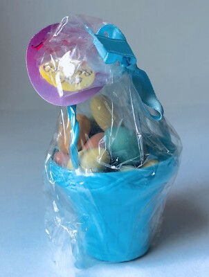 Vintage 1996 Foreign Candy Co EASTER BASKET BUBBLE GUM candy container BABY BLUE