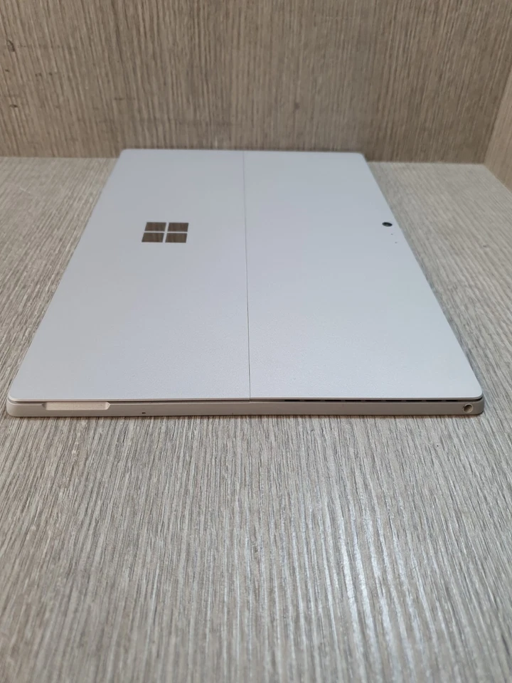 Microsoft Surface Pro (5th Gen) 12.3" i5-7300U 4GB RAM 128GB NVMe Grade B EC0702 - Image 4 of 4