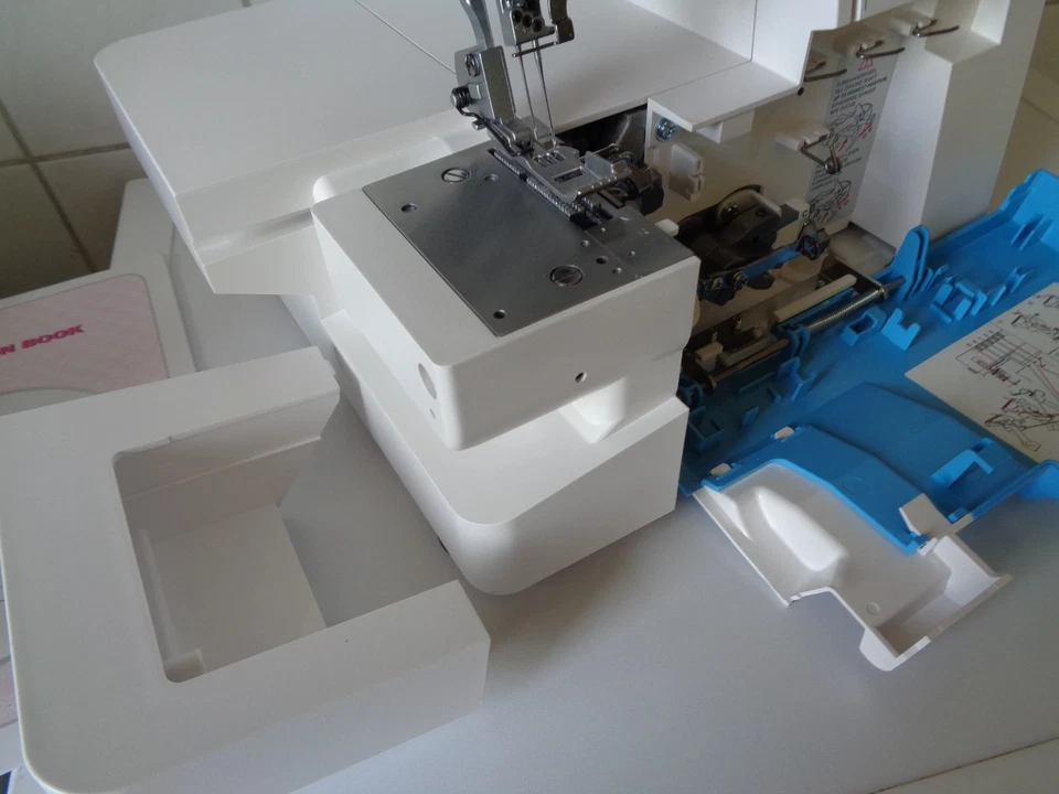 easy lock and cover - Kombimodell Overlock und Cover nicht benutzt - Bild 3 von 4