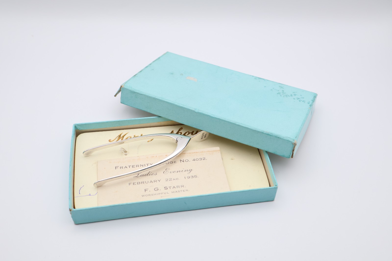 Antique Sterling Silver Boxed Wishbone Sugar Tongs Hallmarked Birmingham 1934