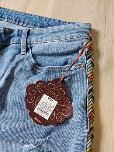 Women's Mid-Rise Straight Leg Jeans Knox Rose Plus Size Light Wash Embroidered - Picture 5 of 9