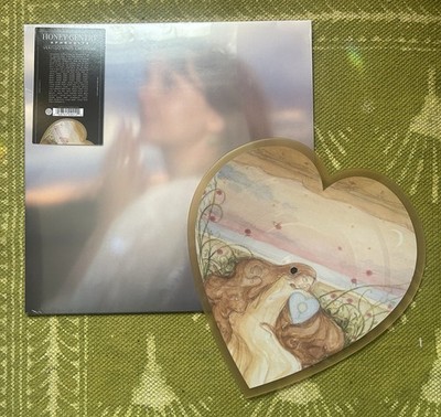 VV EXCLUSIVE, Limited to 250, Honey Gentry Heart-Shaped Picture Disc Aphrodite
