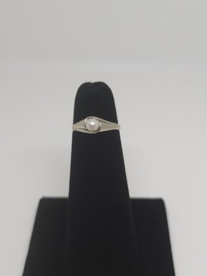 Vintage 14 Karat Weißgold Jacmel zierlicher 4 mm Perlenring Größe 4 2,2 Gramm