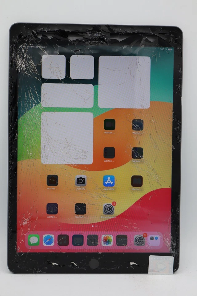 Apple iPad A2270 8.Gen. 10,2 Zoll Wi-Fi 128GB Grau Displayschaden #5936