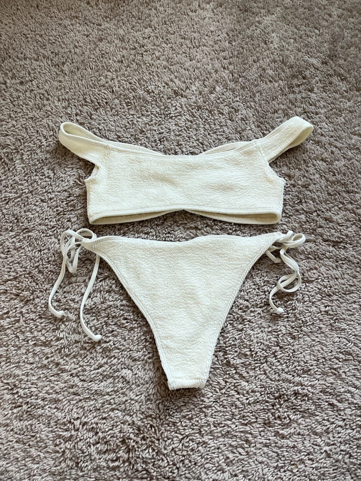 Conjunto de bikini de 2 piezas L*Space Ziggy Top + parte inferior de lirio en crema talla XS Foto 2 de 4