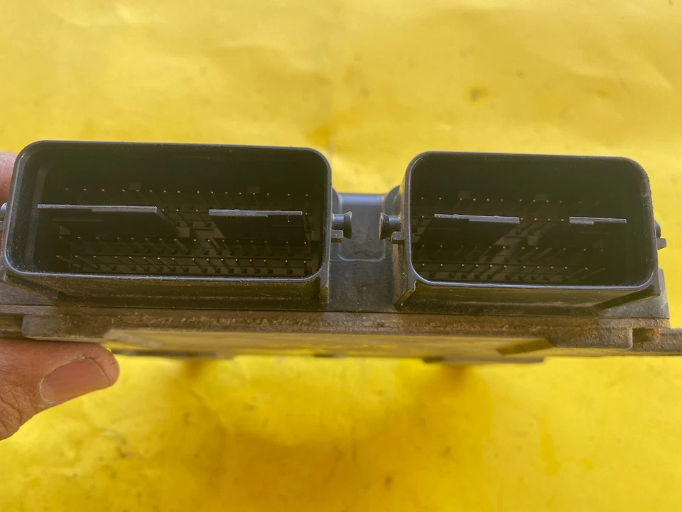 2011 MITSUBISHI LANCER ENGINE COMPUTER CONTROL UNIT ECM OEM 1860B363 - Image 3 of 4