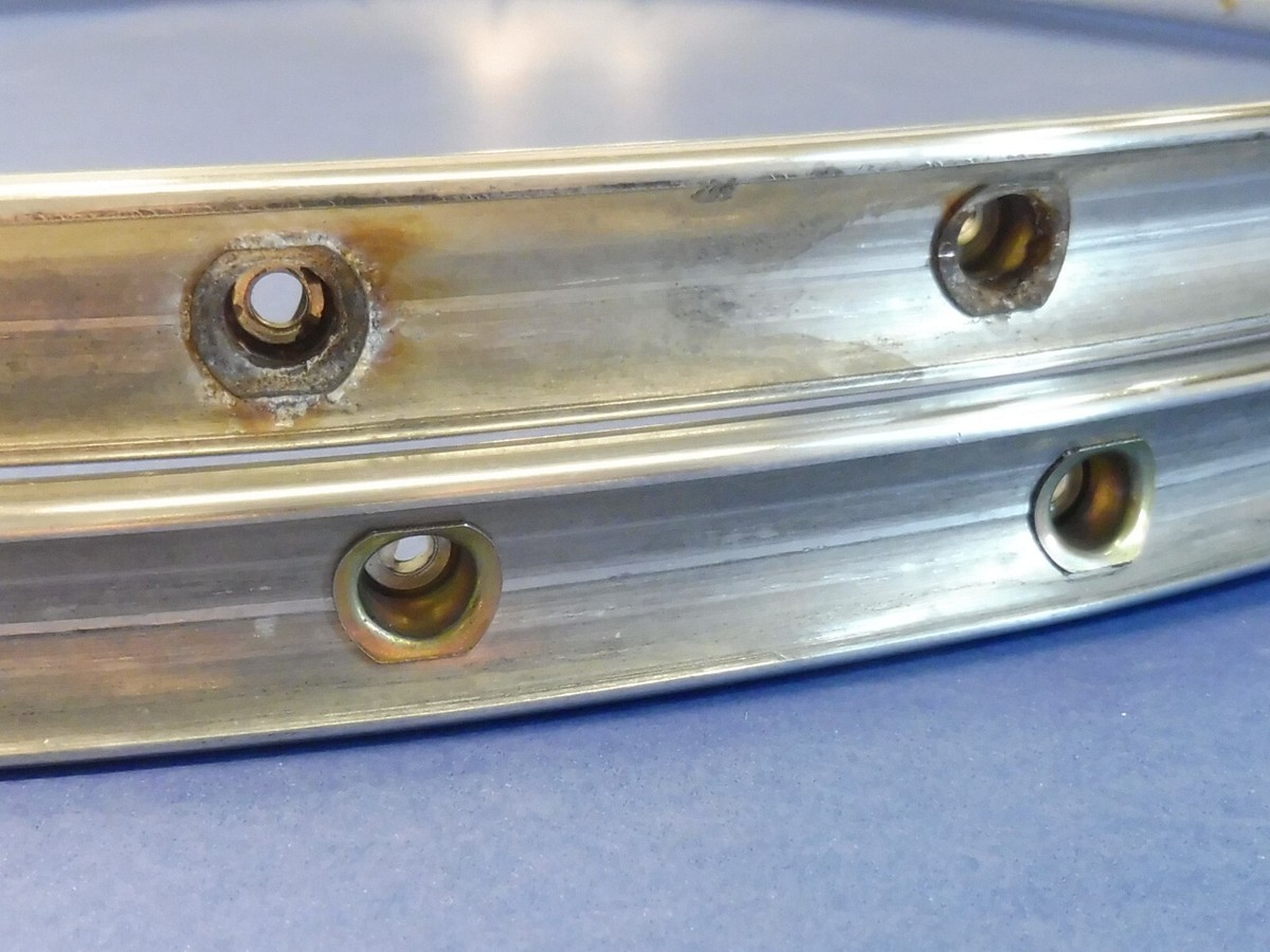 2 - Mavic Monthlery Route ( Blue Label ) 32 h tubular rims / NOS L