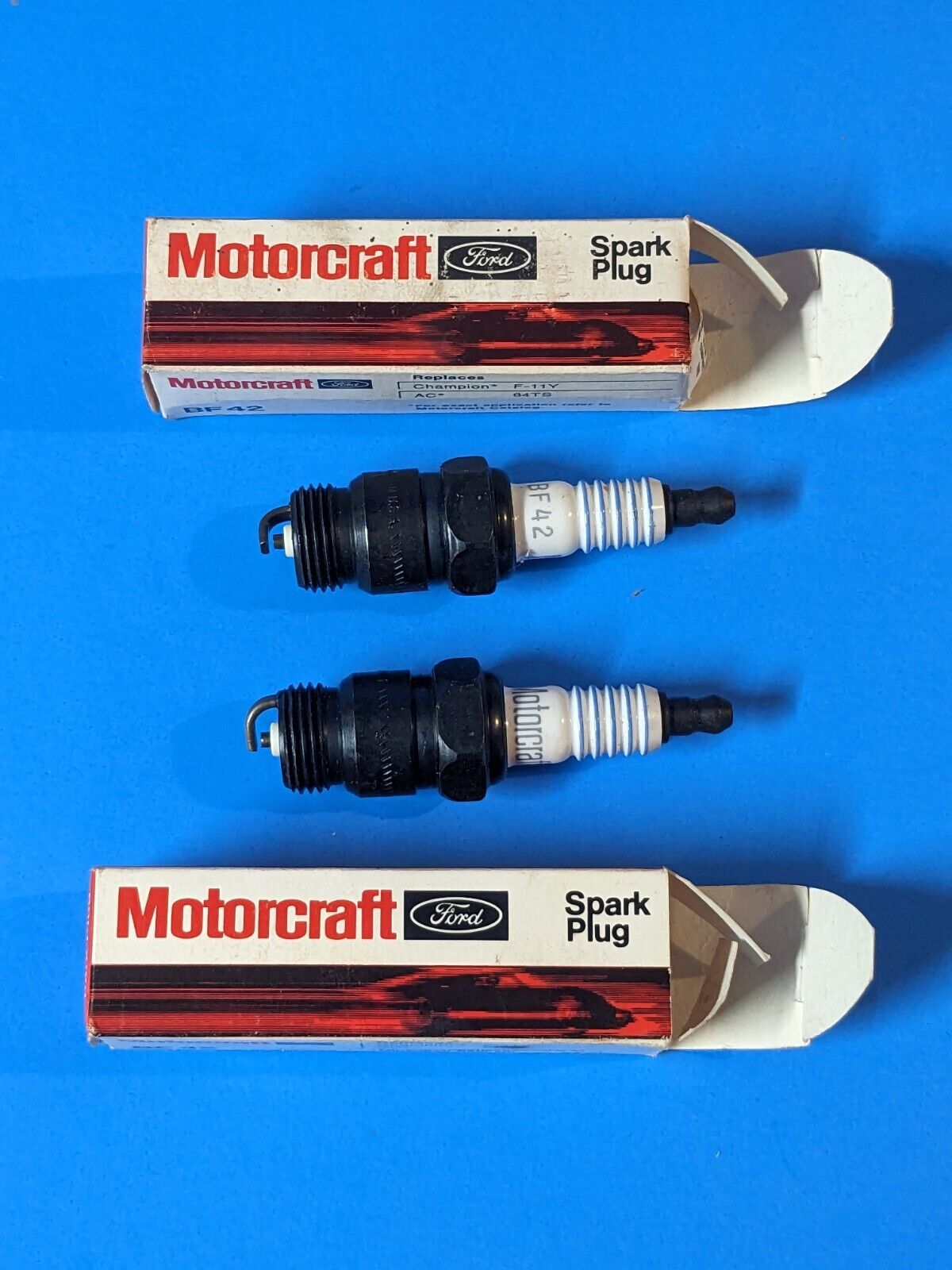 8 NOS Ford Motorcraft BF42 Spark Plugs for Street