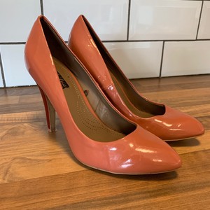 light pink stiletto heels