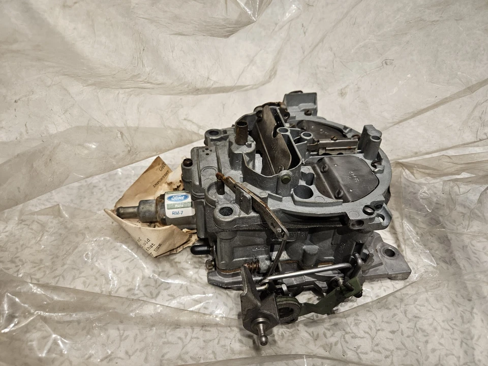 Mustang 429CJ Rochester Quadrajet 7040286 DTD 2680 1971 carburador Foto 2 de 4