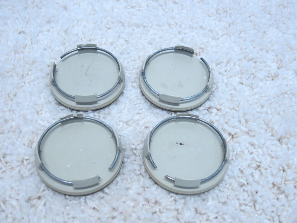 КОМПЛЕКТ ОРИГИНАЛЬНЫХ ЦЕНТРАЛЬНЫХ КОЛПАКОВ ДЛЯ КОЛЕС ИЗ СПЛАВА HYUNDAI AZERA, GENESIS, SANTA FE 52960-3K210 #A-3 - Изображение 2 из 3