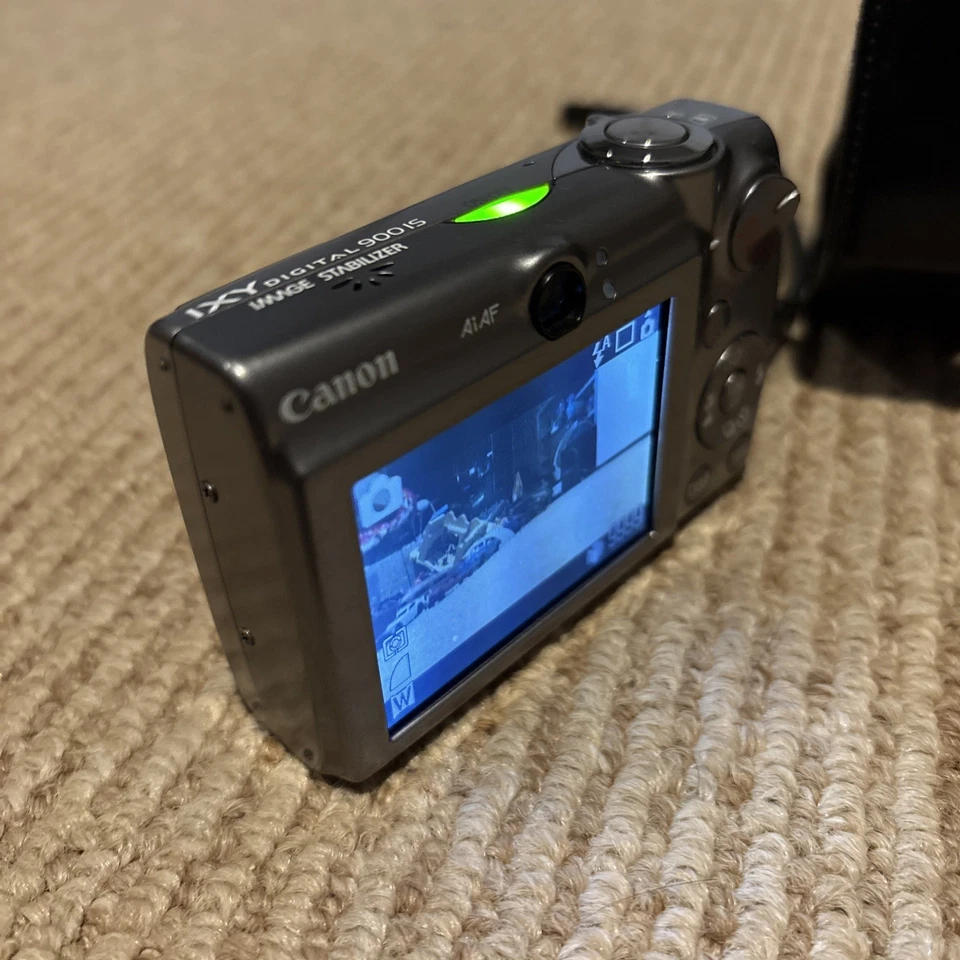 Canon IXY DIGITAL 900 IS 7.1MP Compact Camera w/ 3.8x Zoom & IS - Tested 2329932 - Image 3 of 4