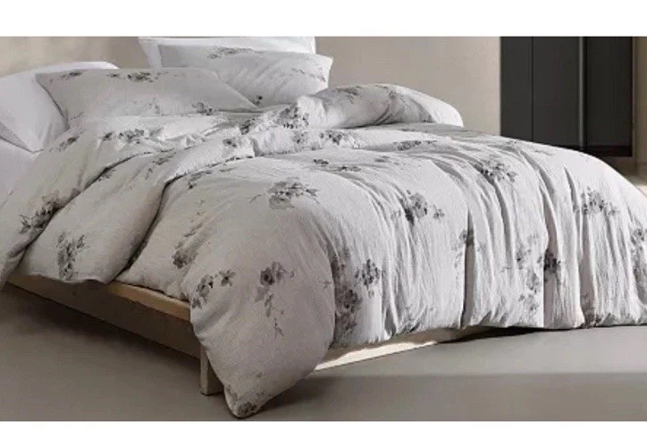 Juego de 3 fundas y funda nórdica Calvin Klein acuarela floral suave algodón Queen gris Foto 2 de 4