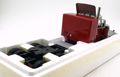 Camion Miniature ROAD-KINGS 1/18 – Mack RL700L Tractor 3 Essieux 1974, Rouge Et Argent
