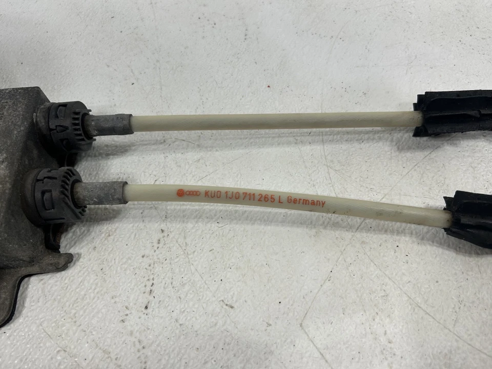 00-06 AUDI TT MK1 1.8T 225HP 6 SPEED MANUAL SHIFTER TOWER W/CABLES SHIFT KNOB OE - Image 4 of 4