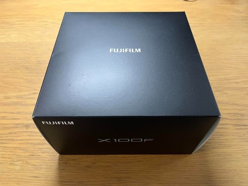 Fujifilm X100F Camera - 26.1MP Compact Point & Shoot with Wi-Fi & Classic Design - Picture 13 of 14