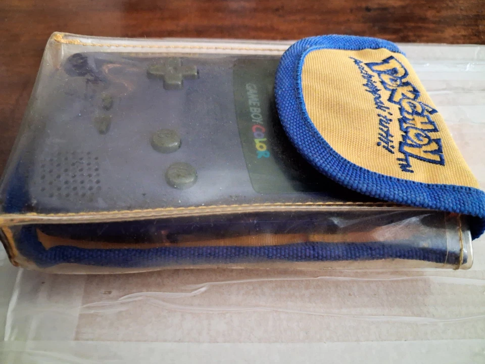 Game boy color Purple, perfetto in tutto + custodia Pokemon 1998, vintage.Tested - Immagine 4 di 4