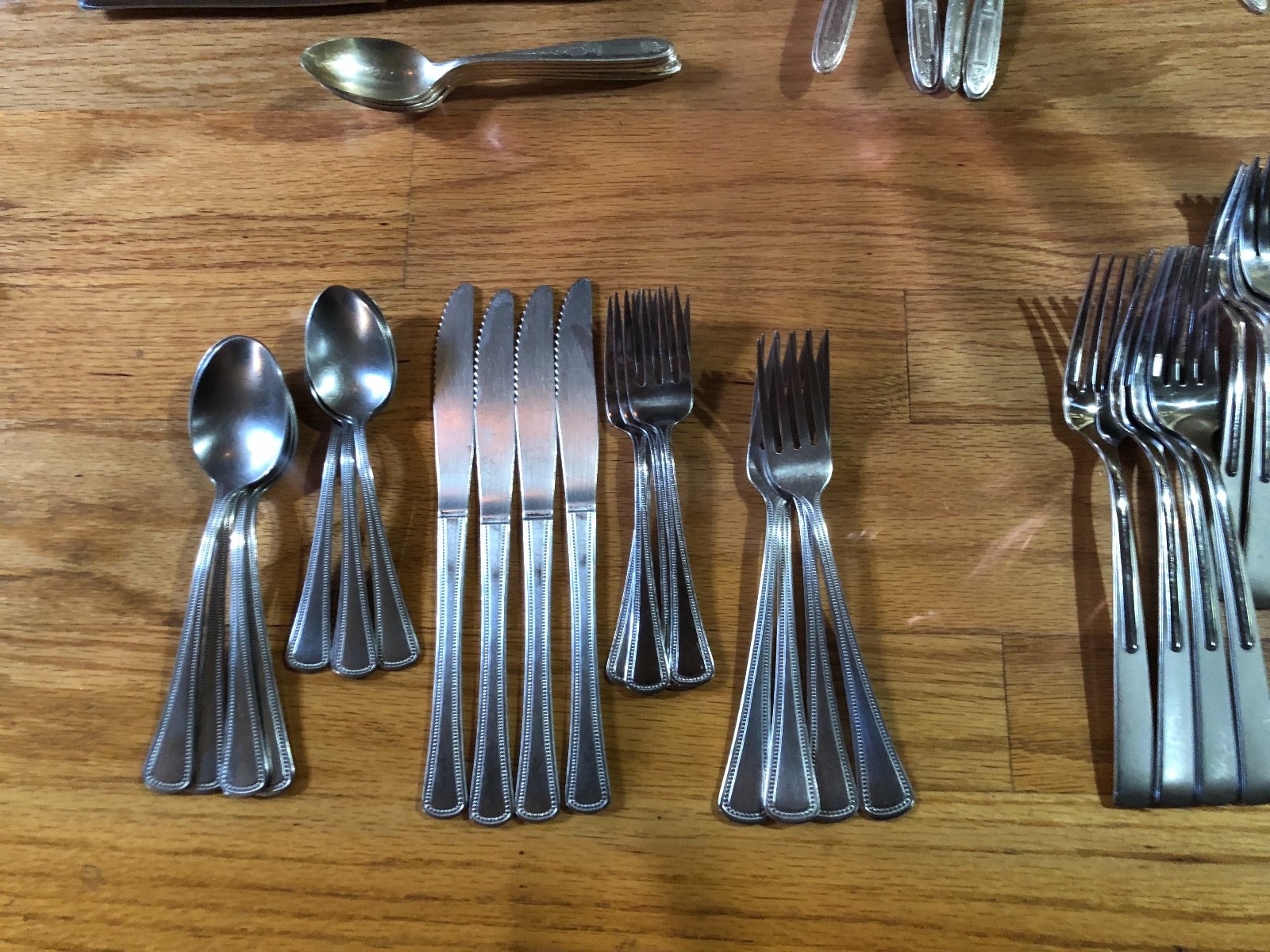 Oneida NEEDLEPOINT / BEADED ARTISTRY Stainless Flatware CHOICE eBay