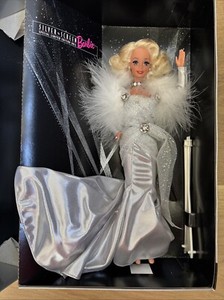 barbie silver dress movie Between Takes Barbie Doll Hollywood Movie Star Collection 2000 Mattel 27684