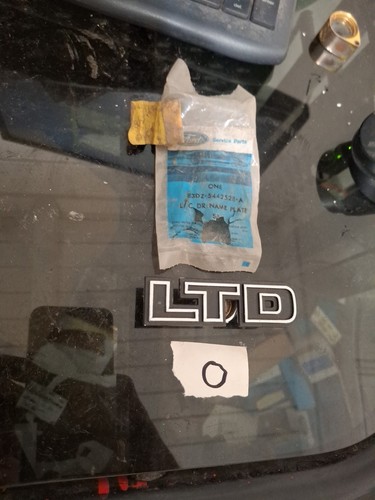 NOS 1983-86 FORD LTD TRUNK LID EMBLEM OEM E3D7-5442528-A FOMOCO - Picture 2 of 3