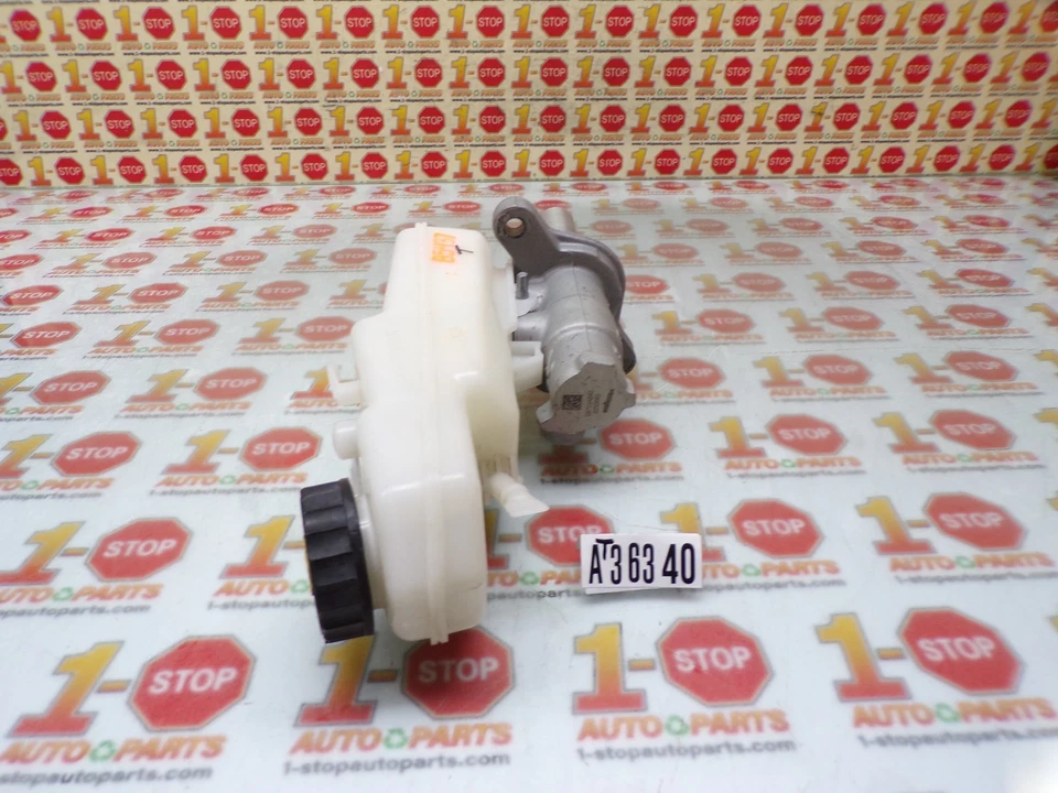 Scion IM 2016 cilindro maestro de frenos 47201-09800 OEM Foto 2 de 4