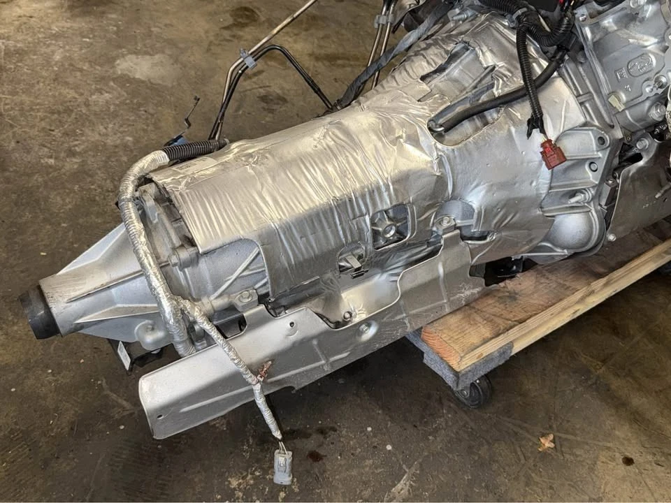 Transmisión 4X2 5,3 L 2022 2023 GMC YUKON Tahoe Escalade Suburban 24297325 7 k MI Foto 3 de 4