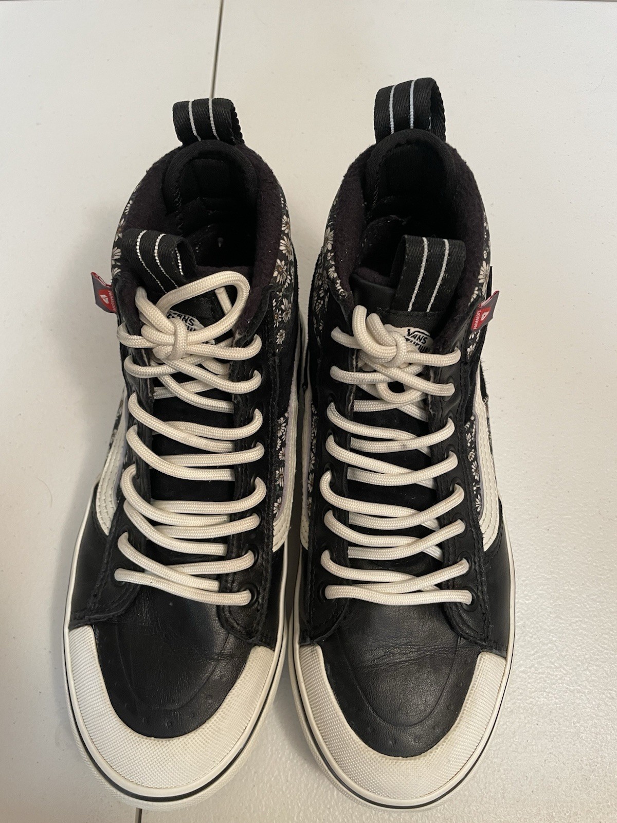 VANS Sk8-Hi MTE Hiking Black White Floral Women  Size 6 High Top Hydroguard 360 thumbnail 9