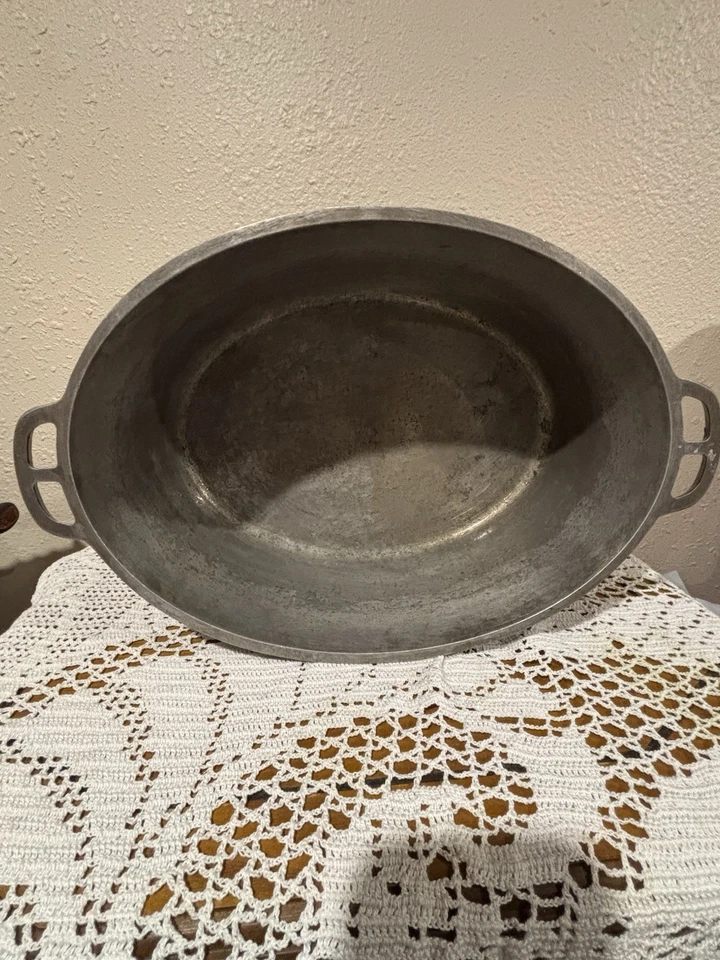 Vintage Therm-O-Craft 8 qt Aluminum Roaster With Lid ~ Dutch Oven - Image 2 of 4