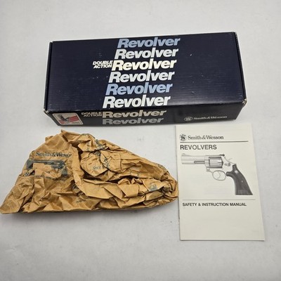 Vintage Smith & Wesson S&W Model 60 3'' .38 Spl Stainless Blue Box Factory